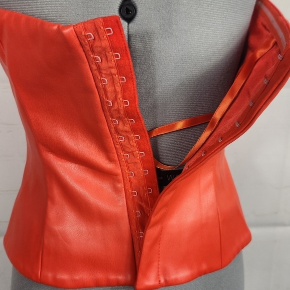 STAUD Tracing Faux Vegan Leather Bustier Strapless Top in Reddish Orange Size 0 - Picture 8 of 15